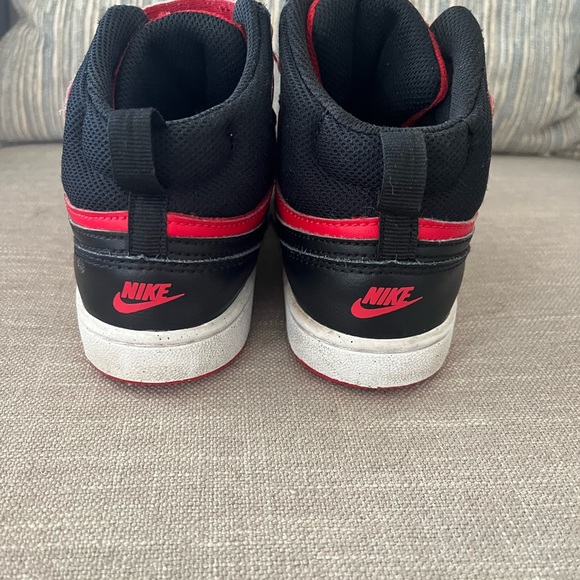 Nike Kids Black and Red High-Top Sneakers mid court 2 - Picture 3 of 6